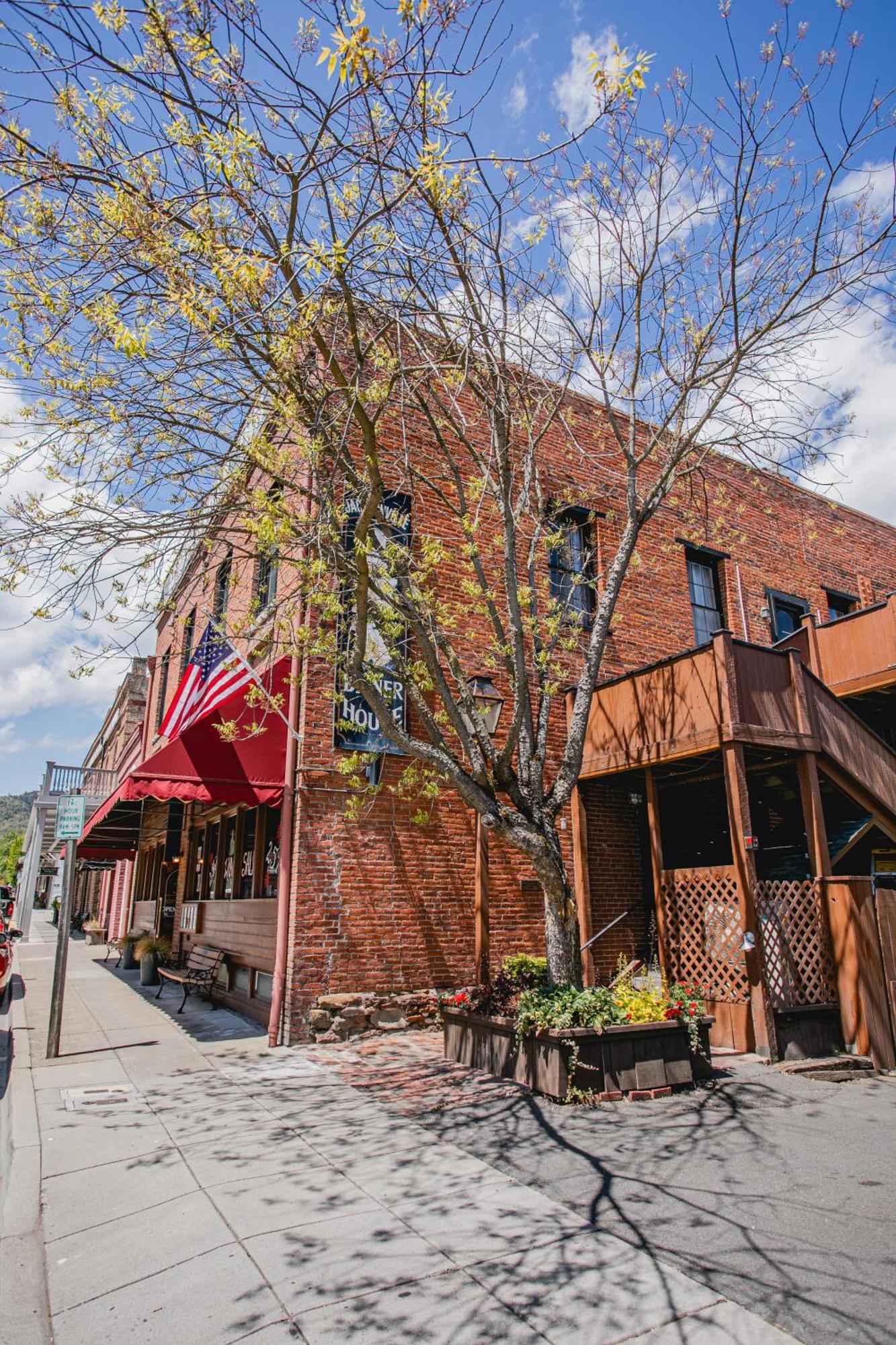 Historic Jacksonville Inn Exterior photo